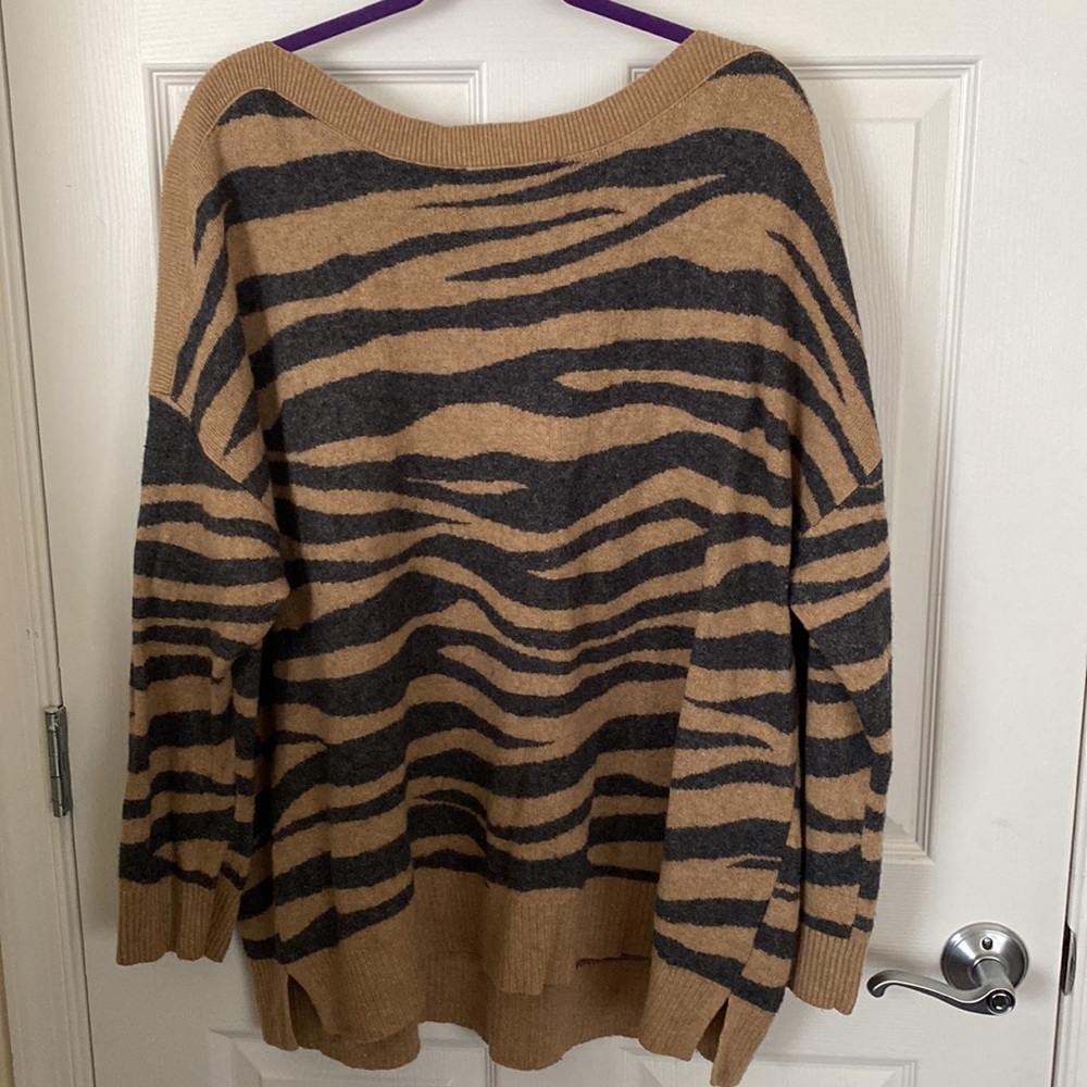 LOFT Zebra Print Pullover Sweater Tan and Black Plus Size 24/26 with Side Vents - Picture 7 of 7
